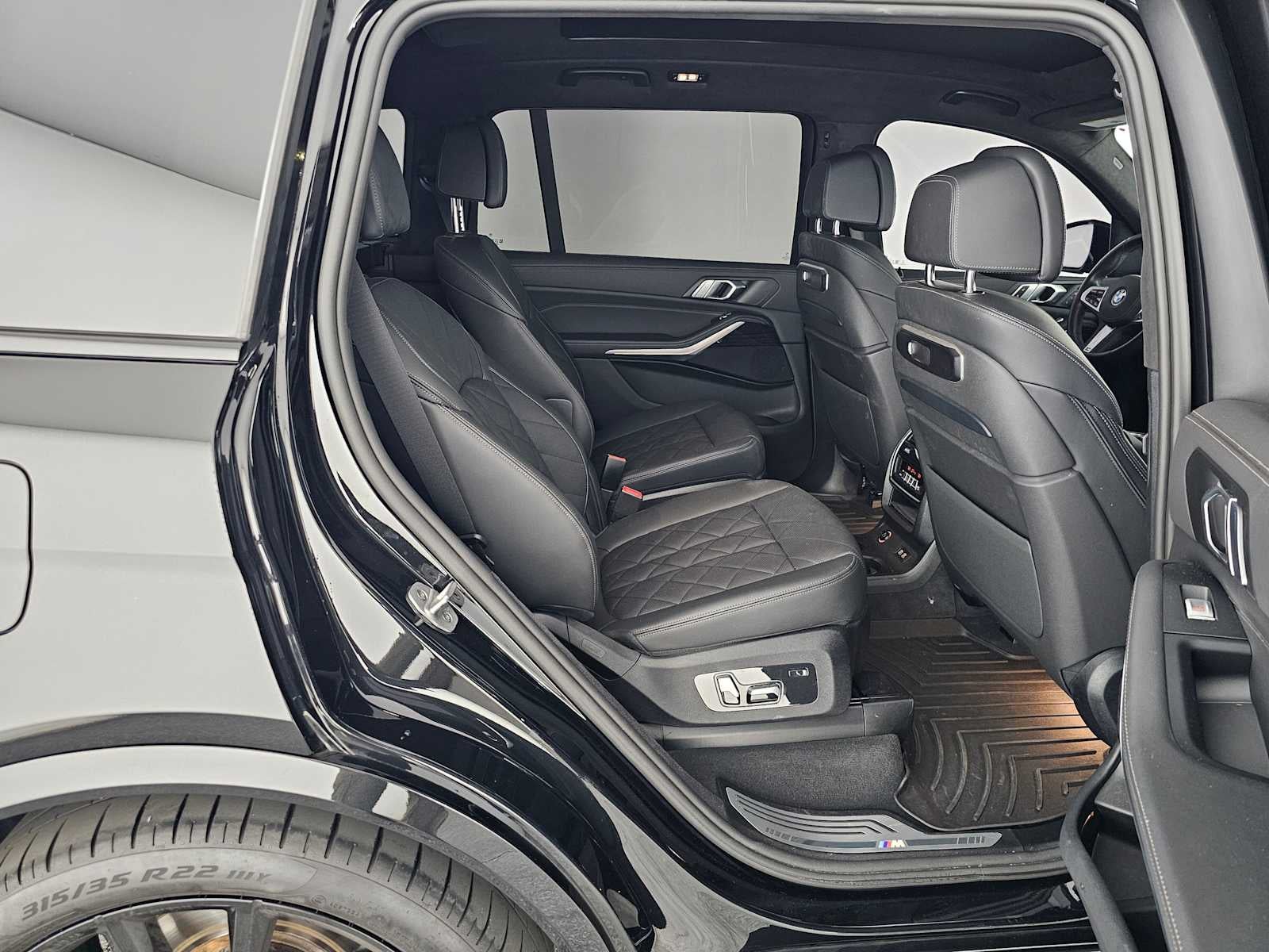 2025 BMW X7 xDrive40i xDrive40i