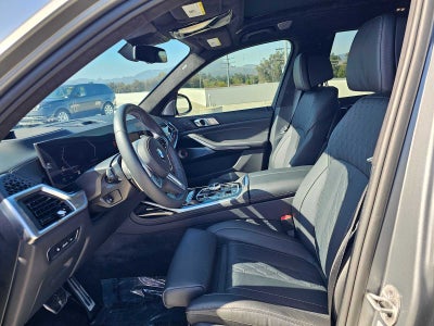 2026 BMW X7 M60i M60i