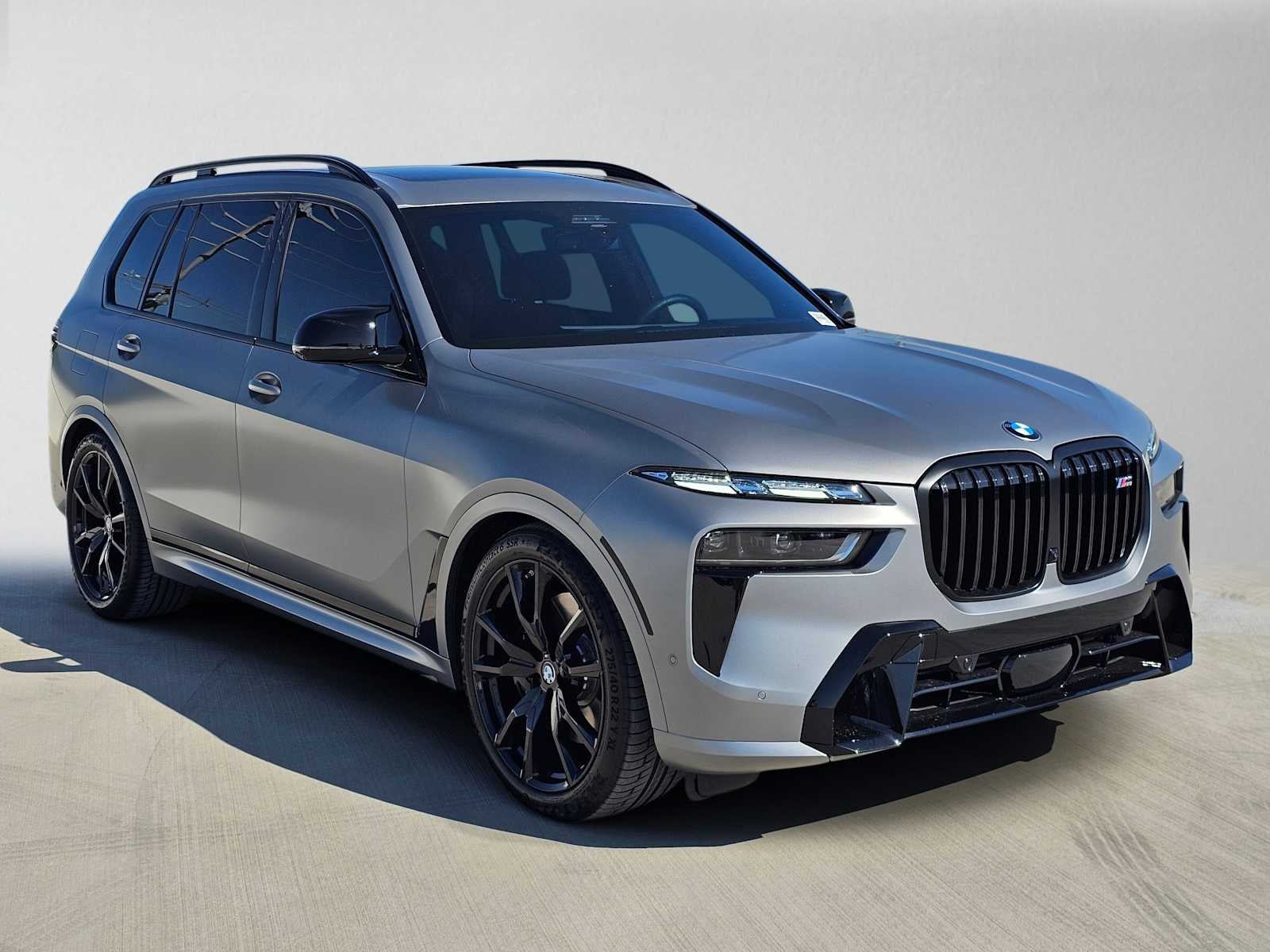 2026 BMW X7 M60i M60i