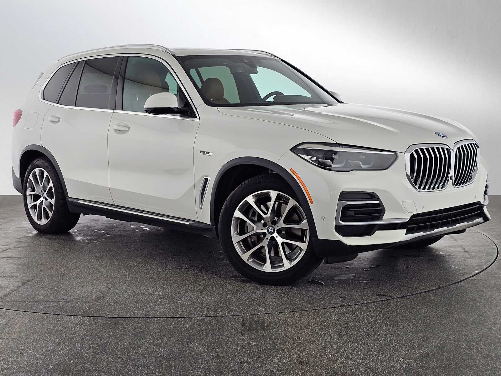 2023 BMW X5 xDrive45e
