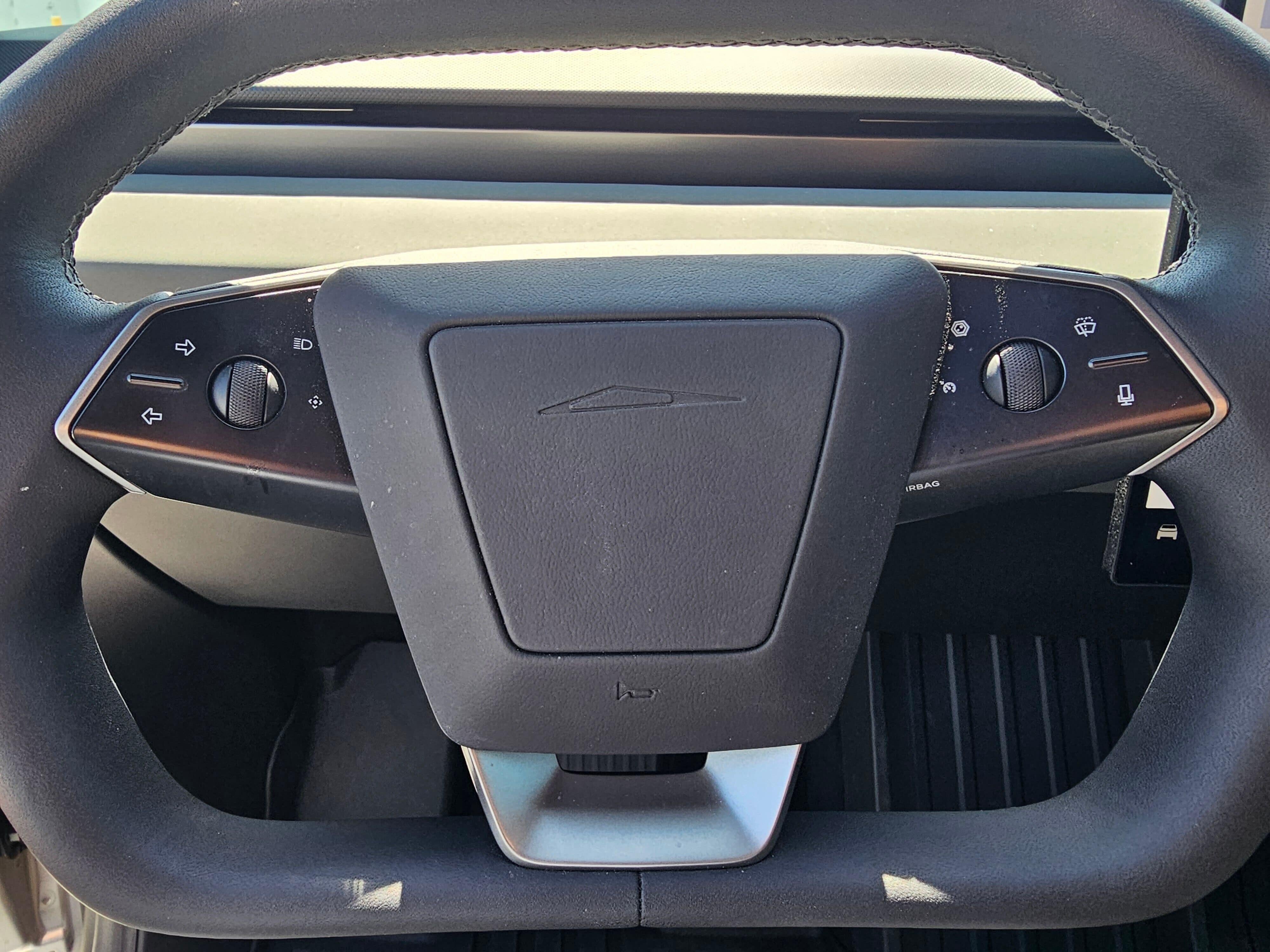 2026 Tesla CYBERTRUCK LONG RANGE