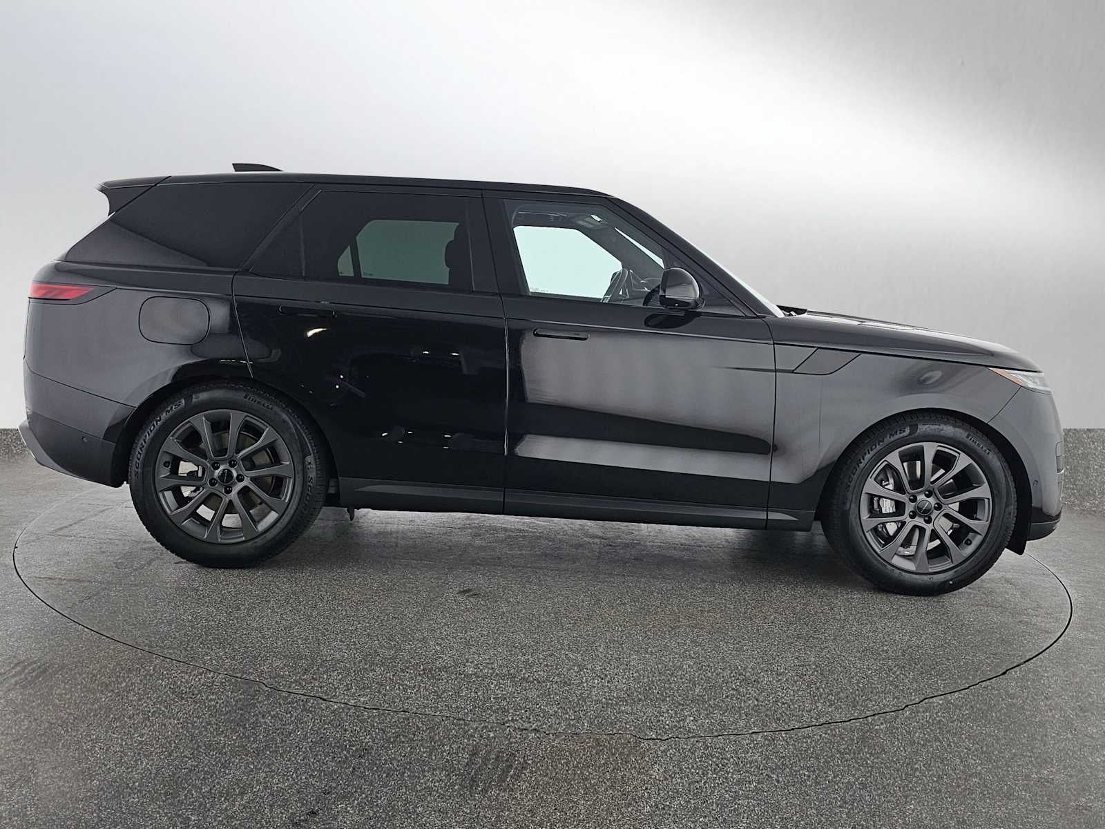 2026 Land Rover Range Rover Sport SE