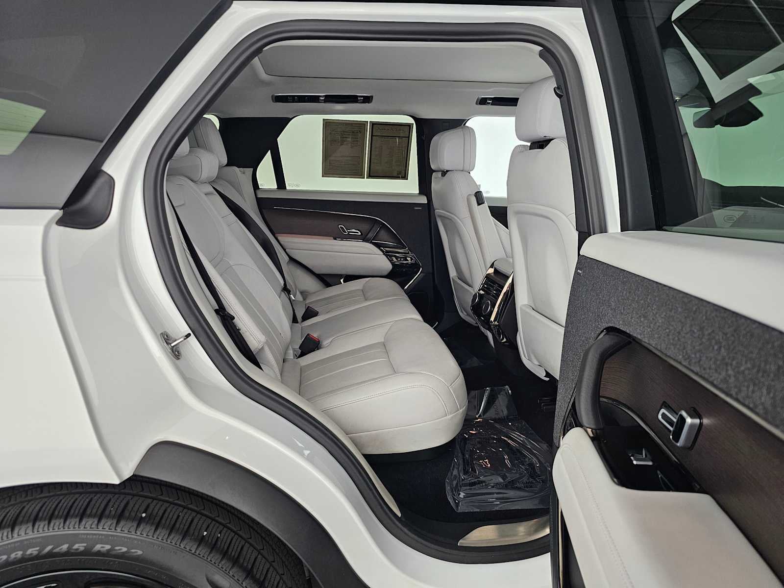 2023 Land Rover Range Rover Sport SE