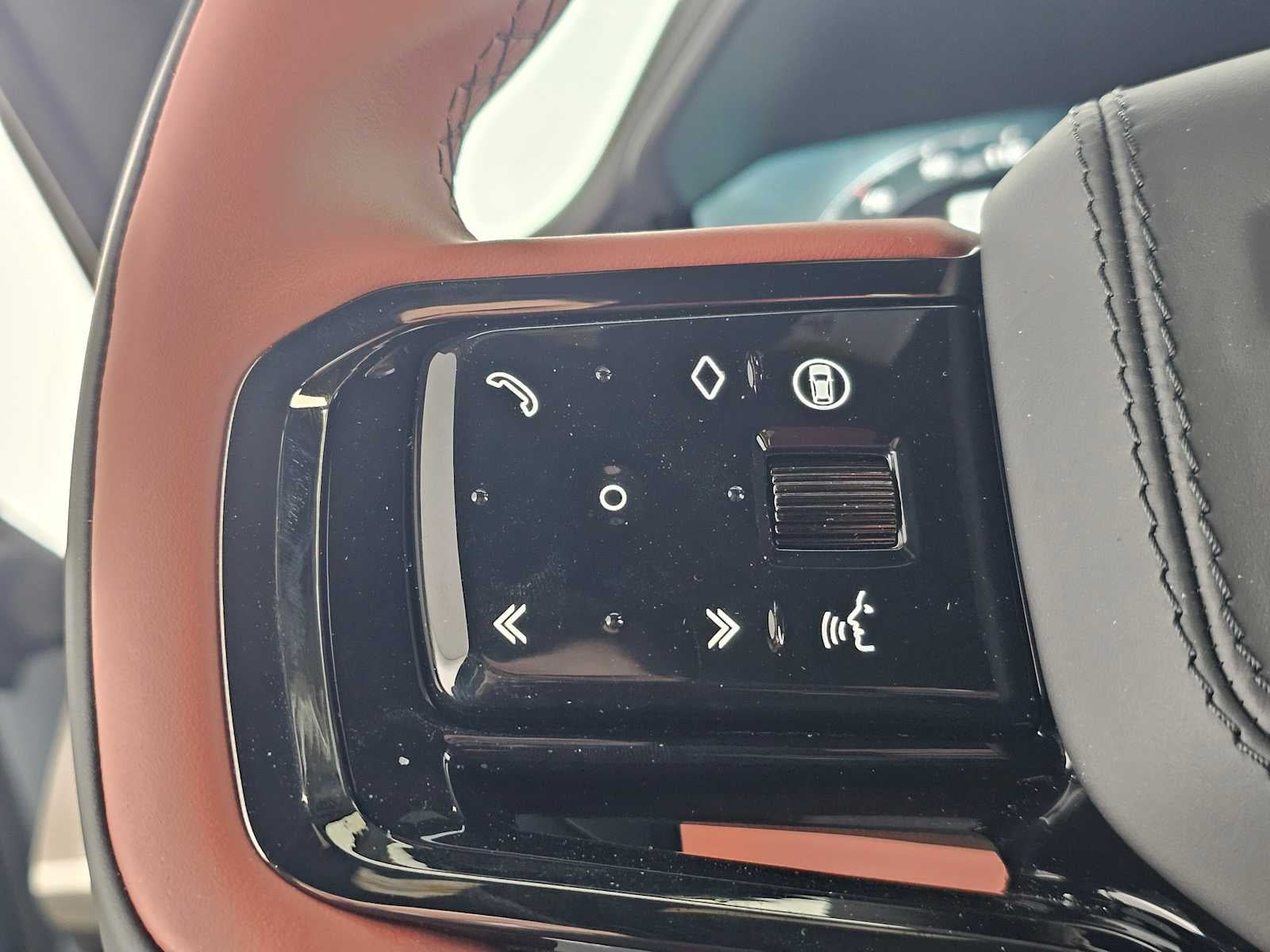 2026 Land Rover Range Rover Sport SV