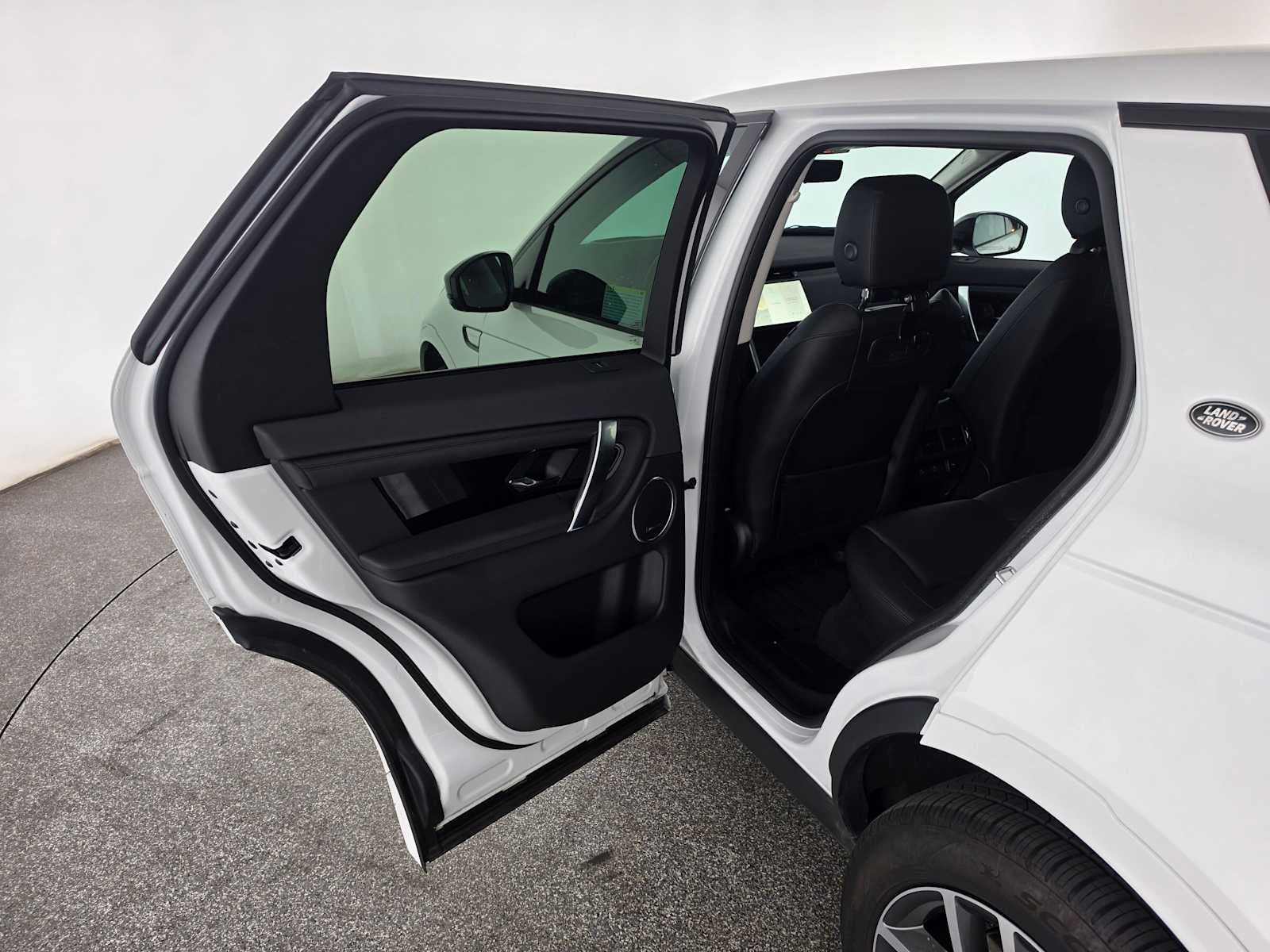 2025 Land Rover Discovery Sport S