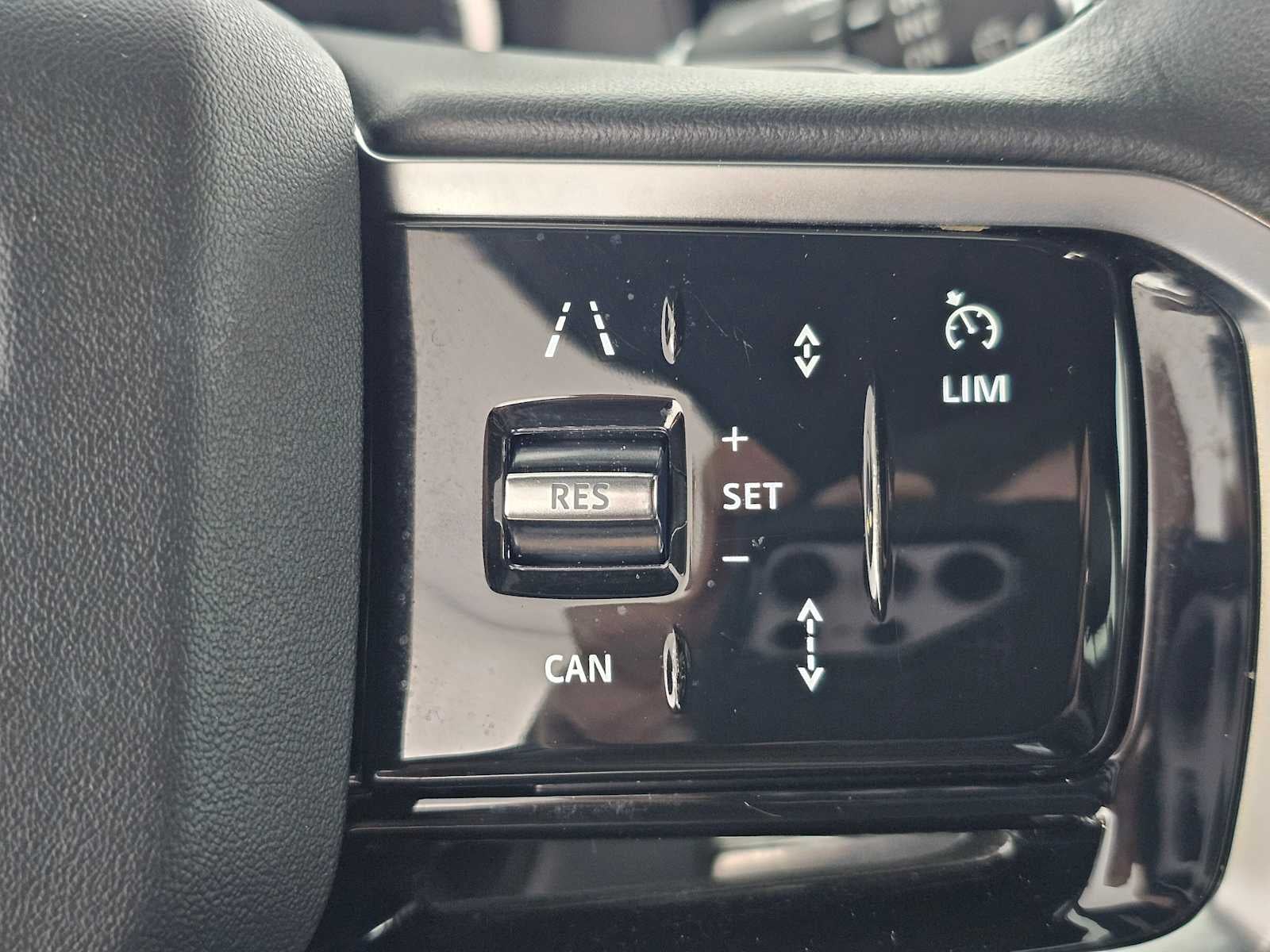 2023 Land Rover Discovery Sport SE R-Dynamic