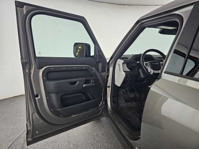 2025 Land Rover Defender X-Dynamic SE