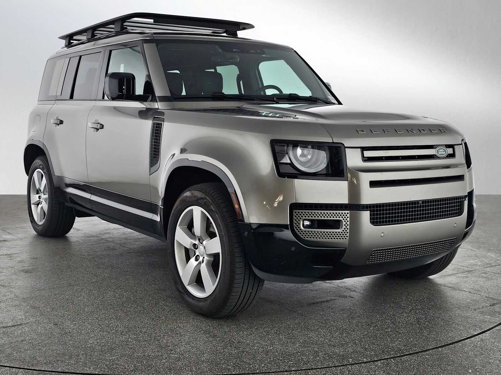2025 Land Rover Defender X-Dynamic SE