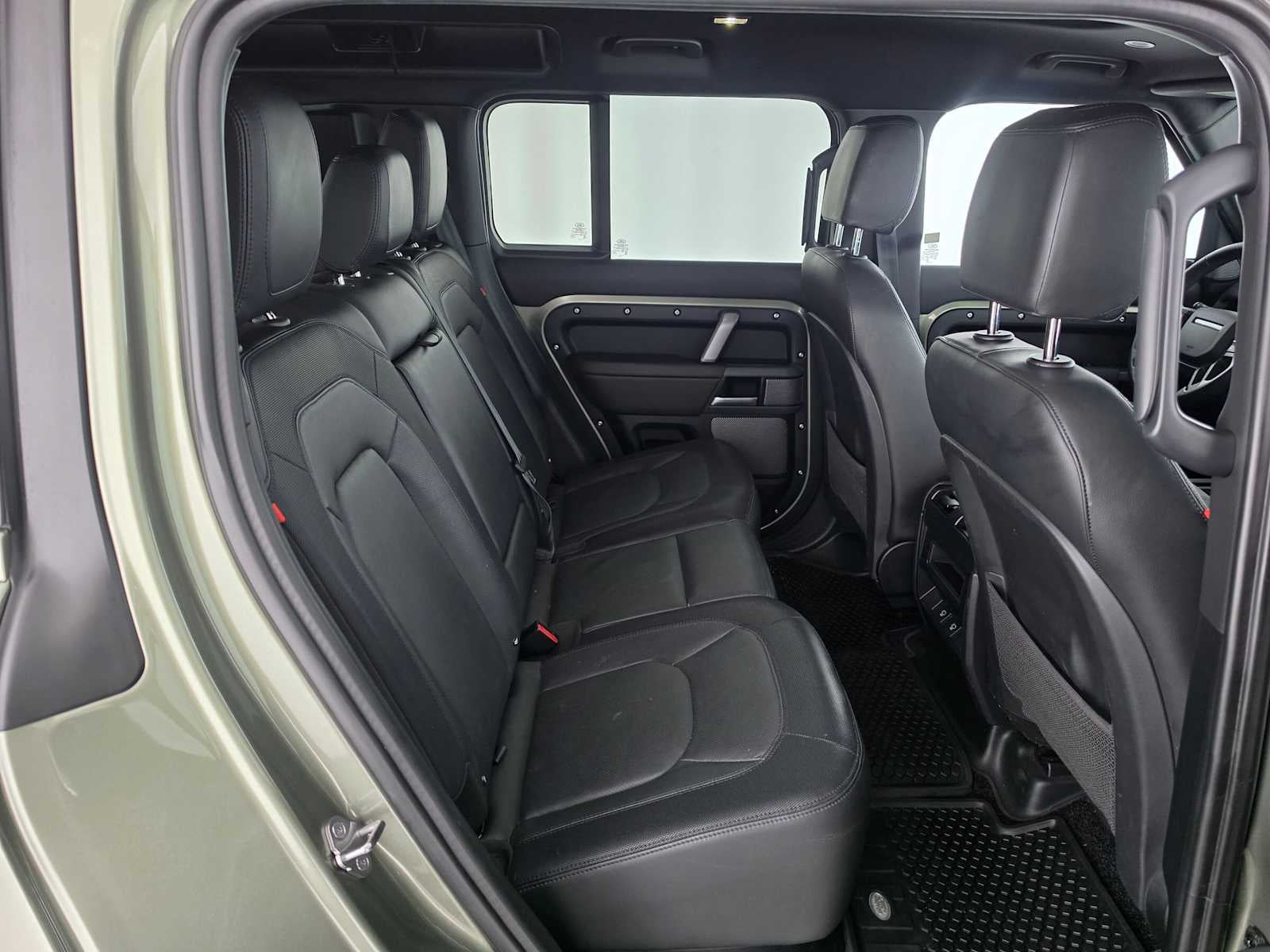 2024 Land Rover Defender X-Dynamic SE