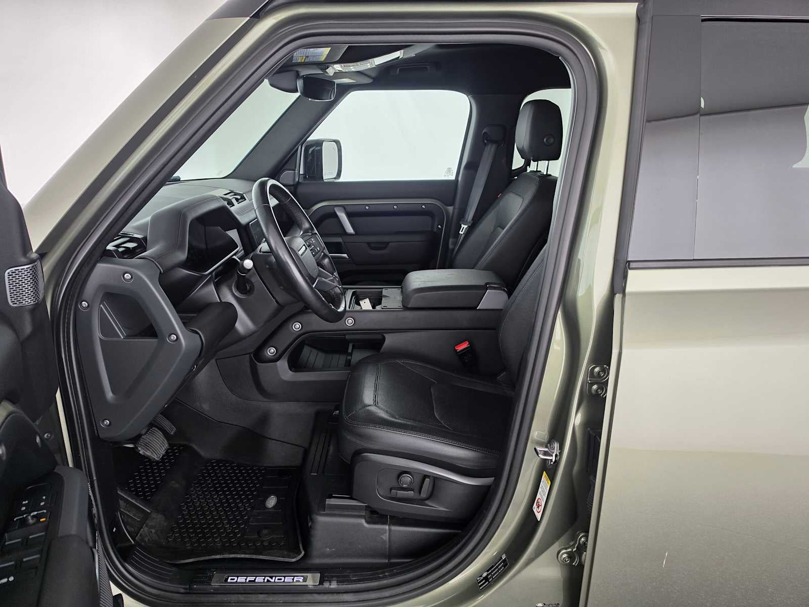 2024 Land Rover Defender X-Dynamic SE