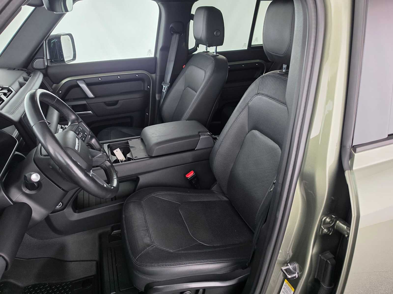 2024 Land Rover Defender X-Dynamic SE