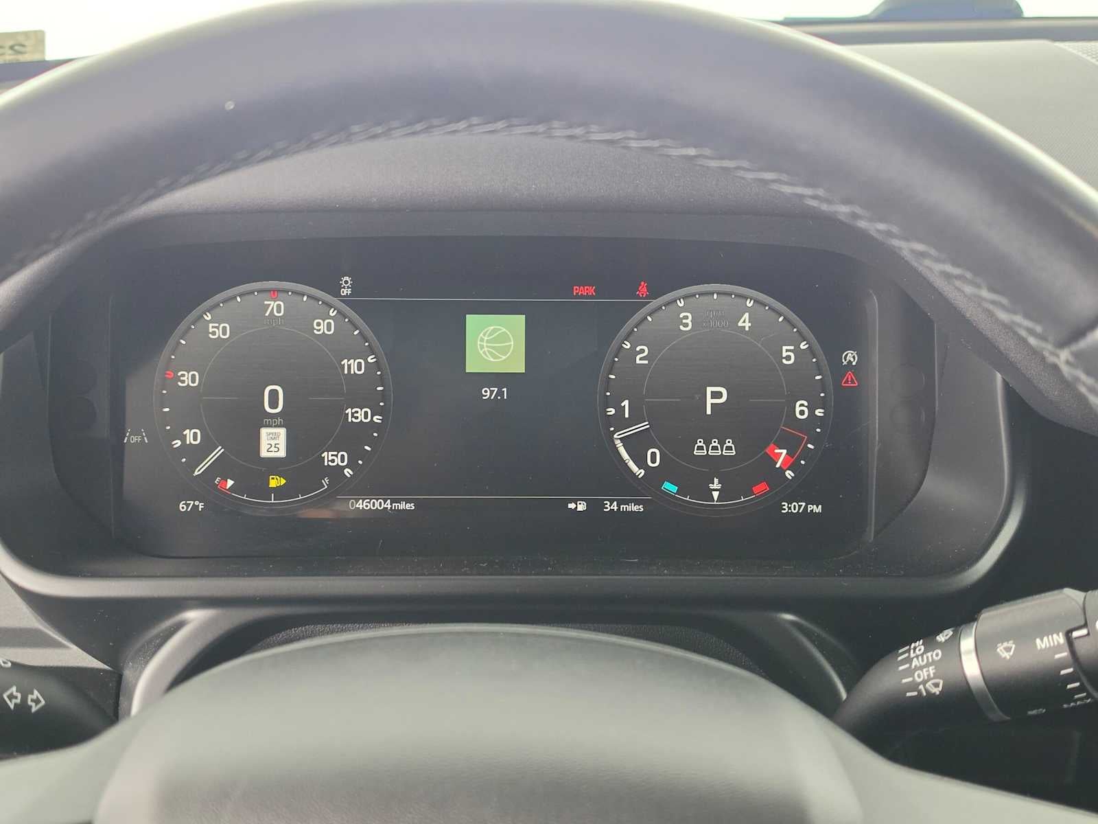 2024 Land Rover Defender X-Dynamic SE