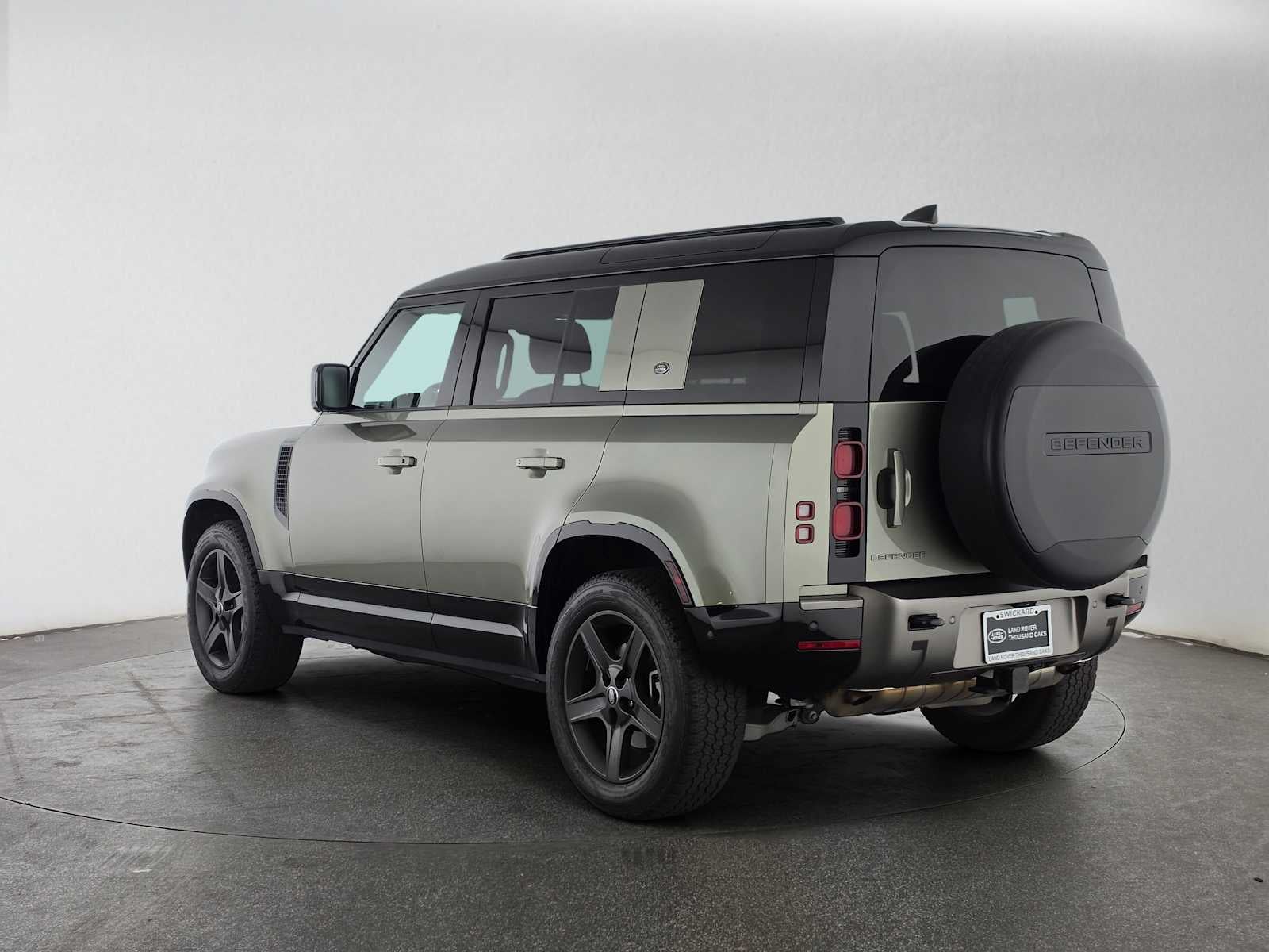 2024 Land Rover Defender X-Dynamic SE