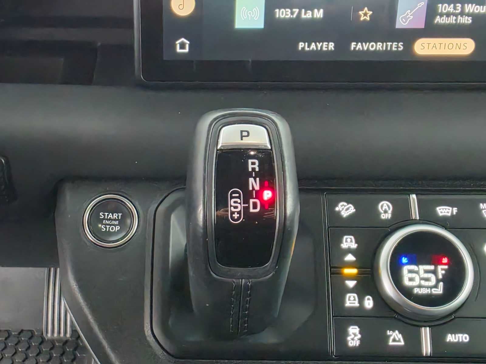 2024 Land Rover Defender X-Dynamic SE
