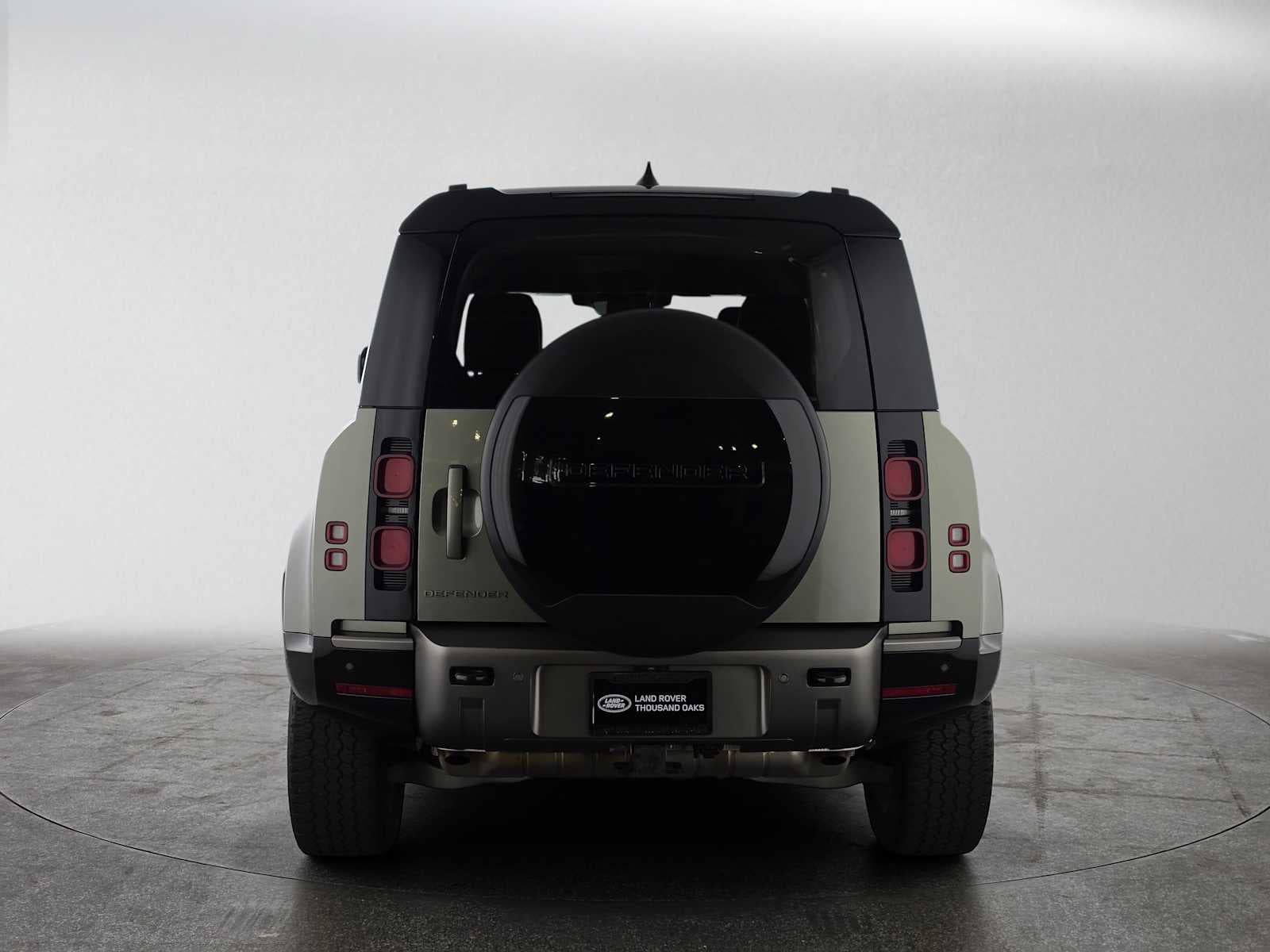 2024 Land Rover Defender X-Dynamic SE