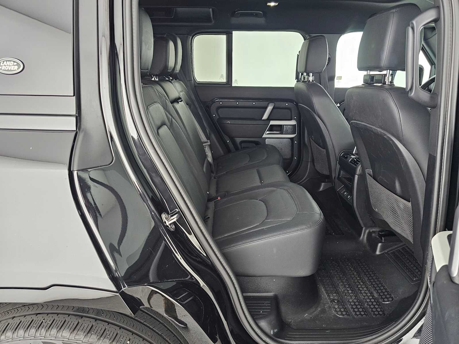 2024 Land Rover Defender X-Dynamic SE