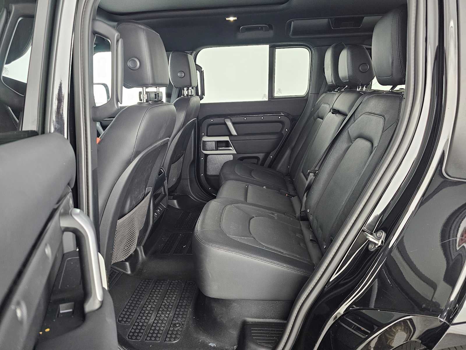 2024 Land Rover Defender X-Dynamic SE