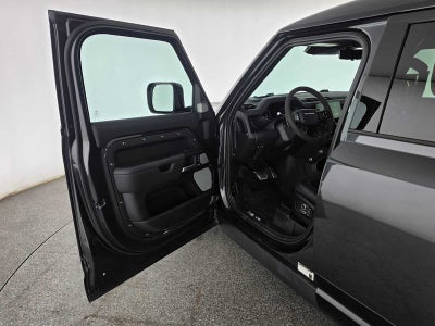 2024 Land Rover Defender V8