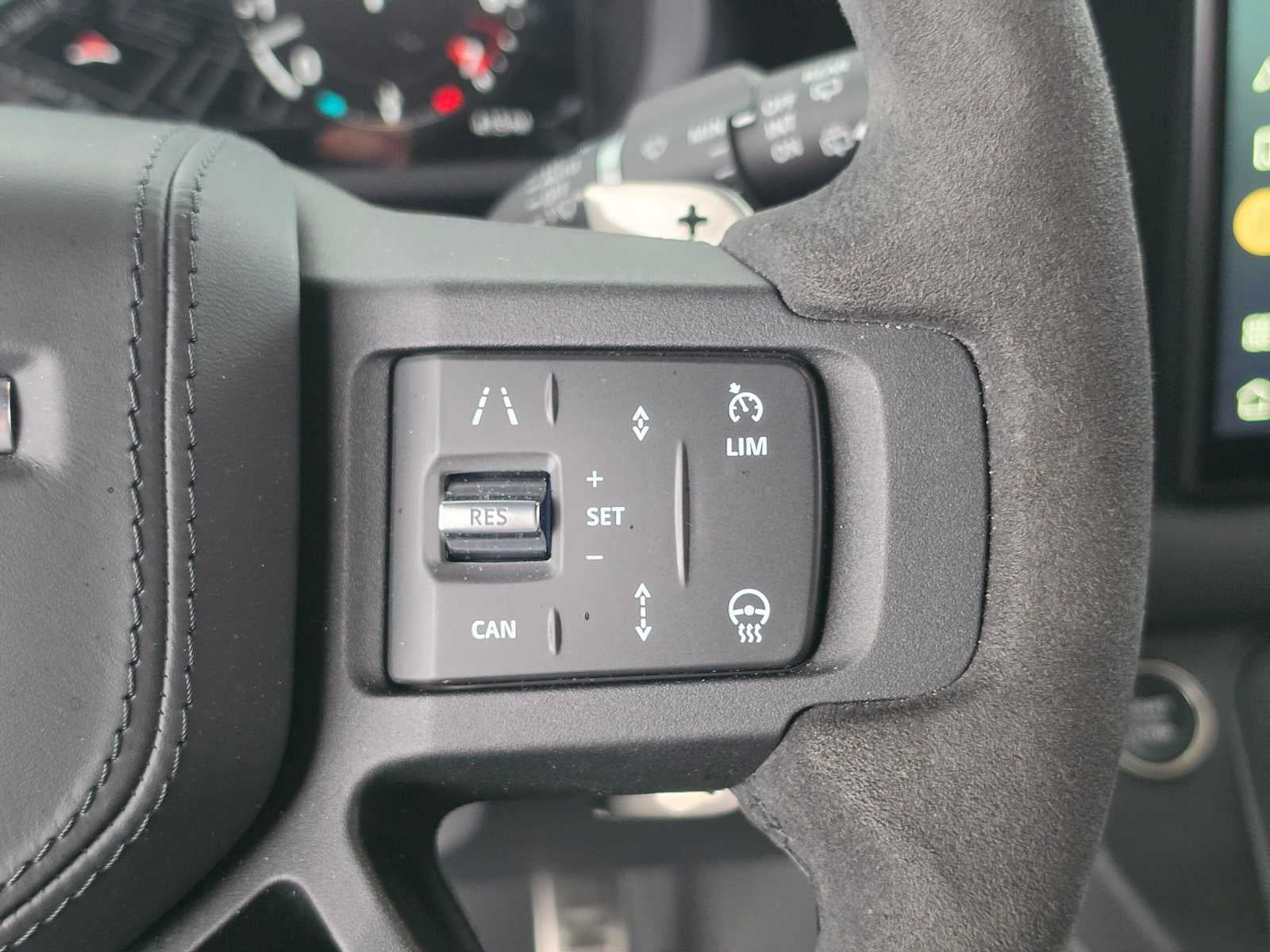 2024 Land Rover Defender V8