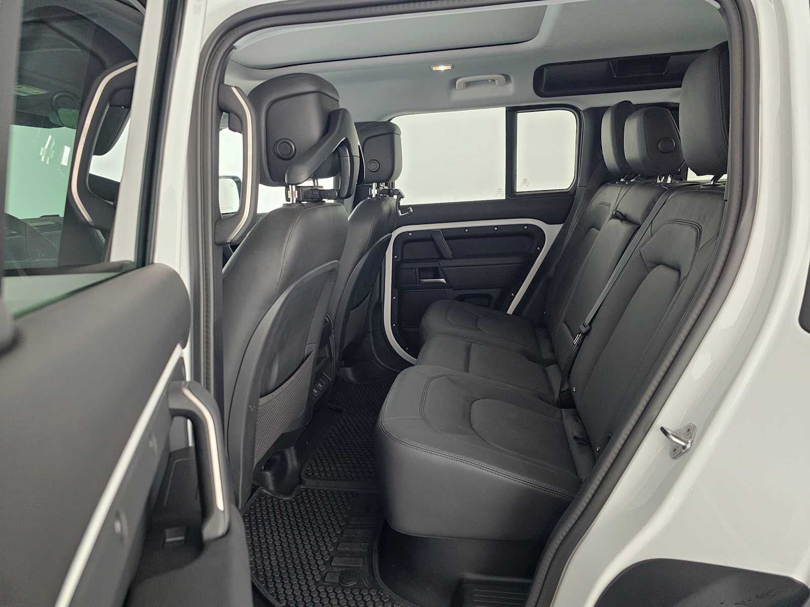 2025 Land Rover Defender S