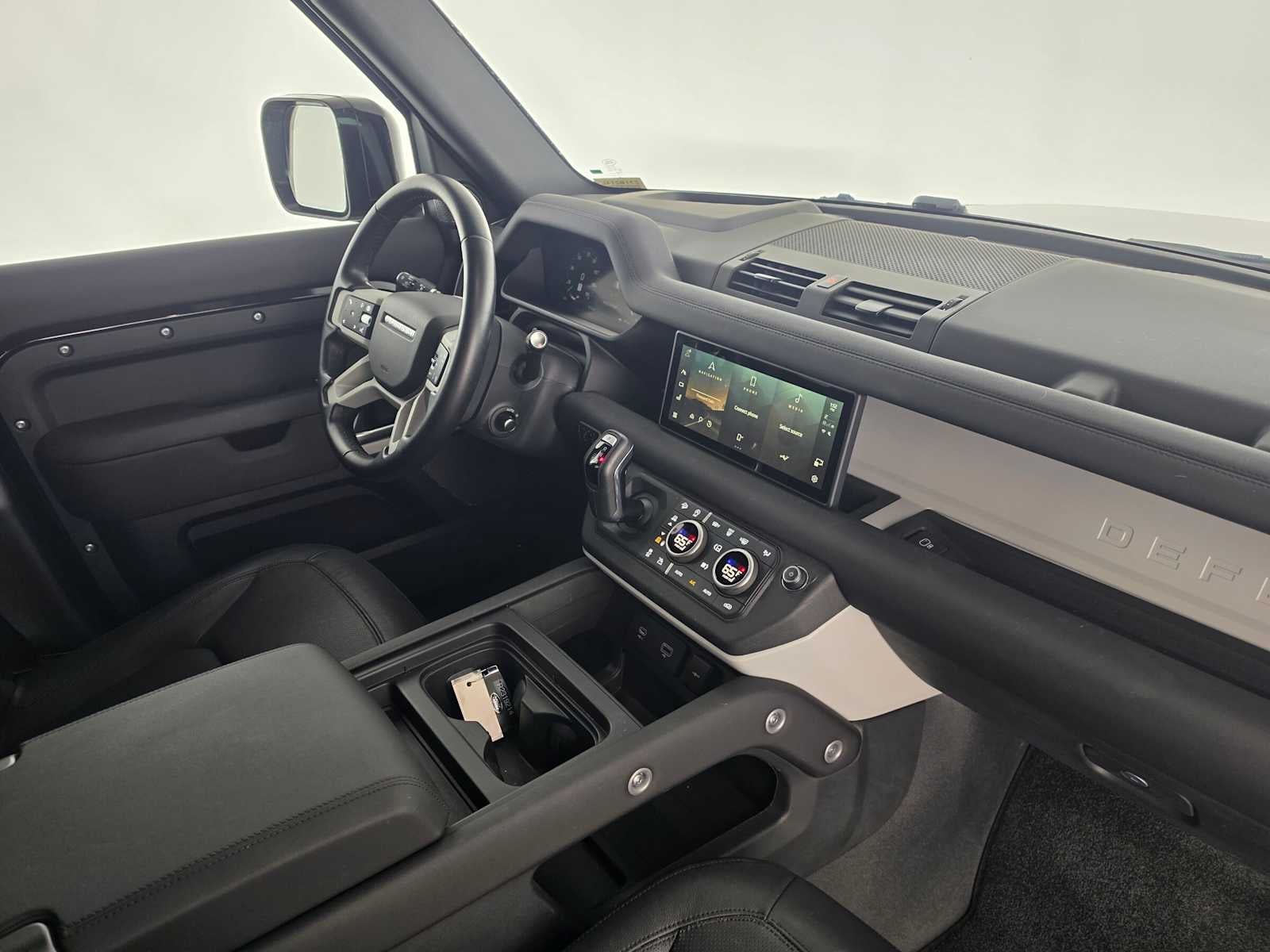 2024 Land Rover Defender S