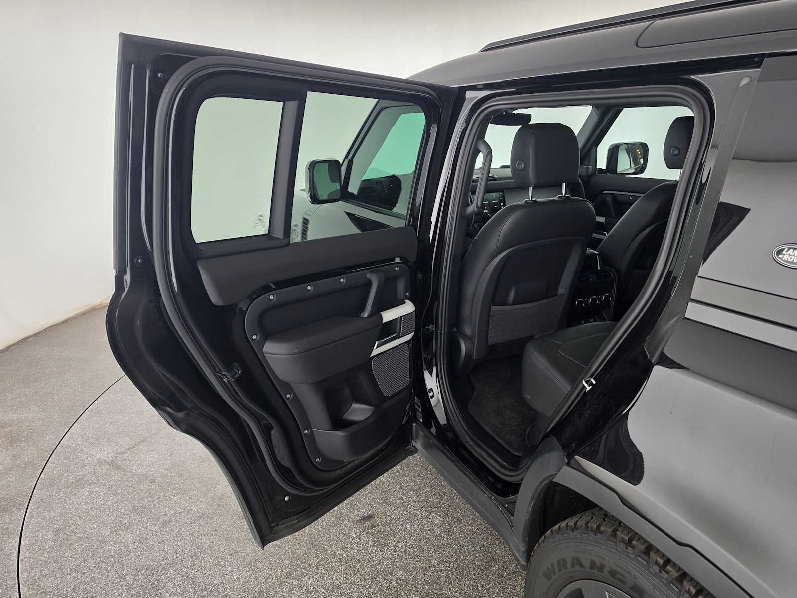 2024 Land Rover Defender S