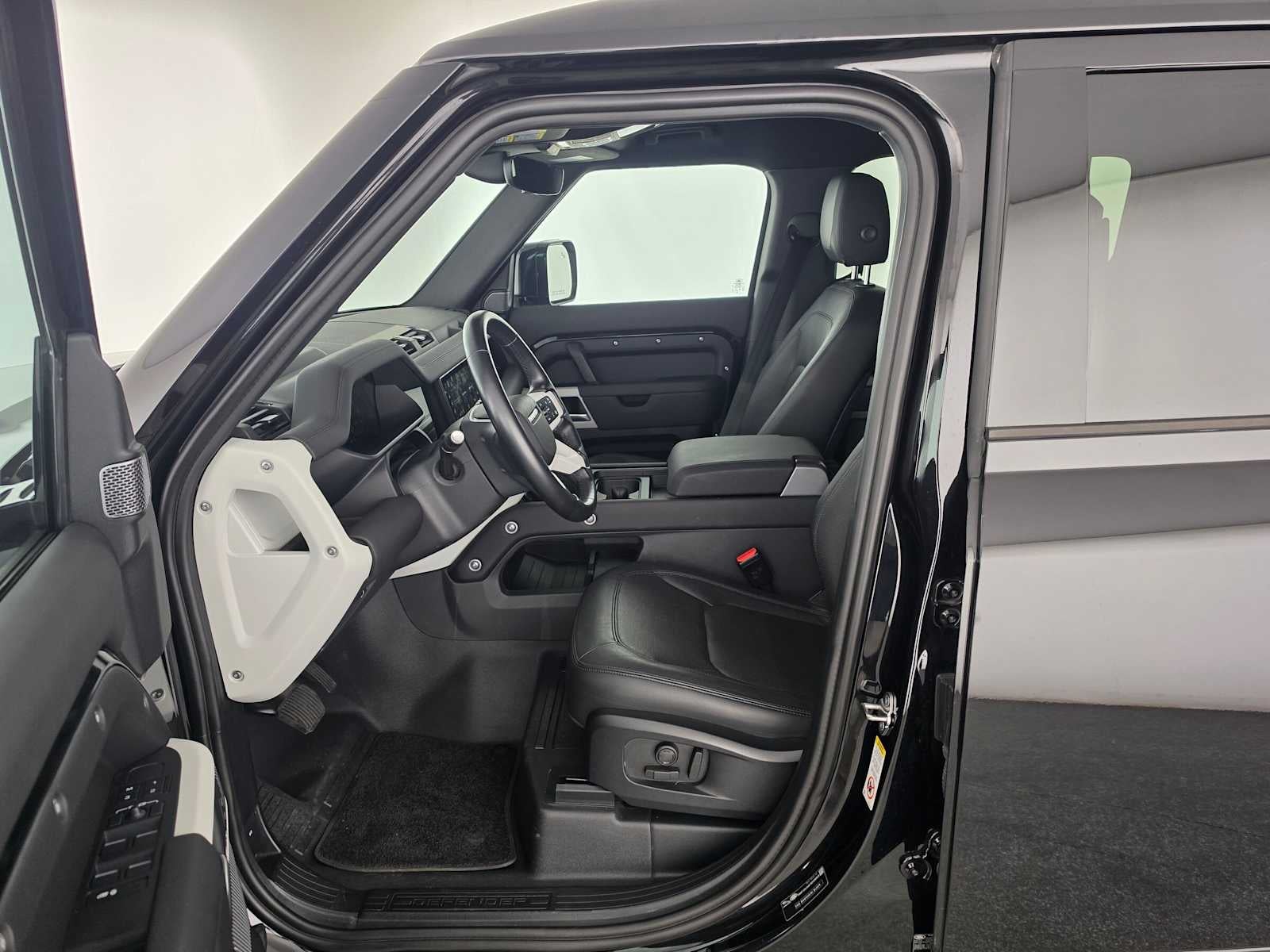 2024 Land Rover Defender S