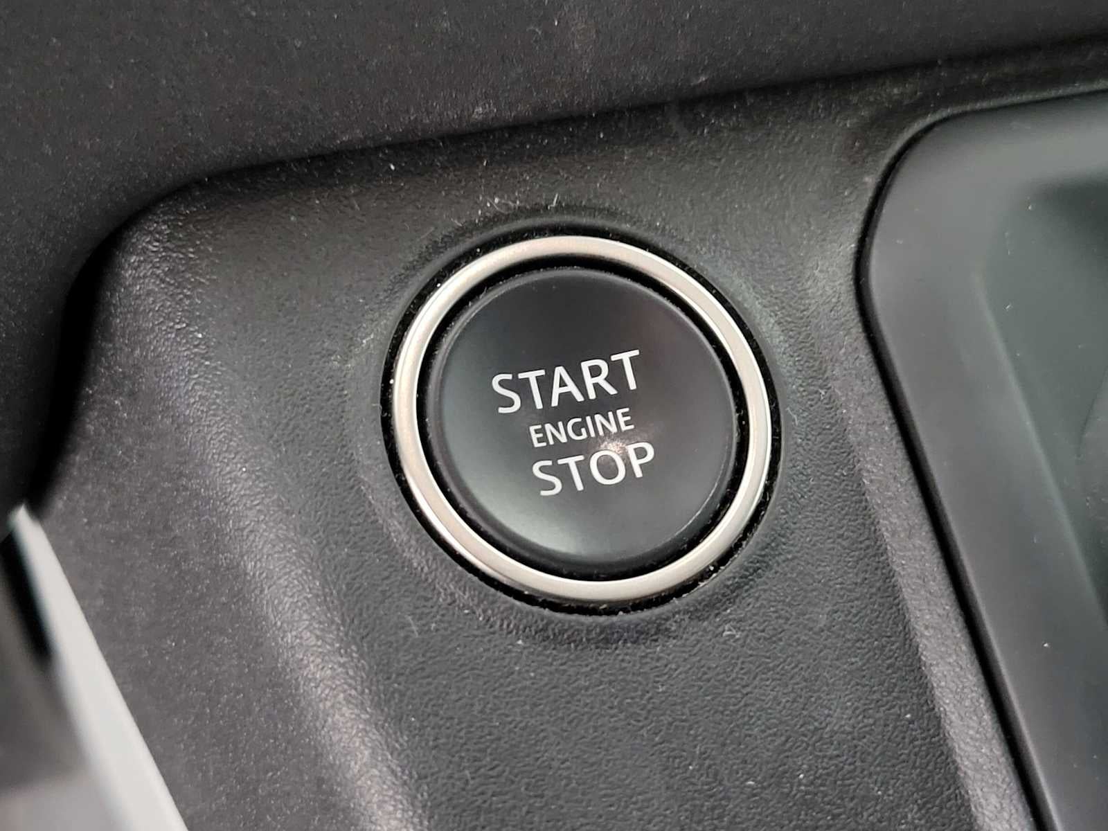 2023 Land Rover Defender S