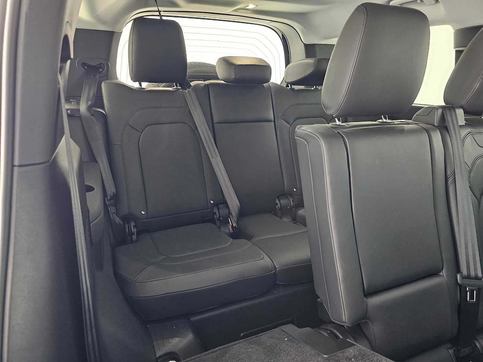 2025 Land Rover Defender S