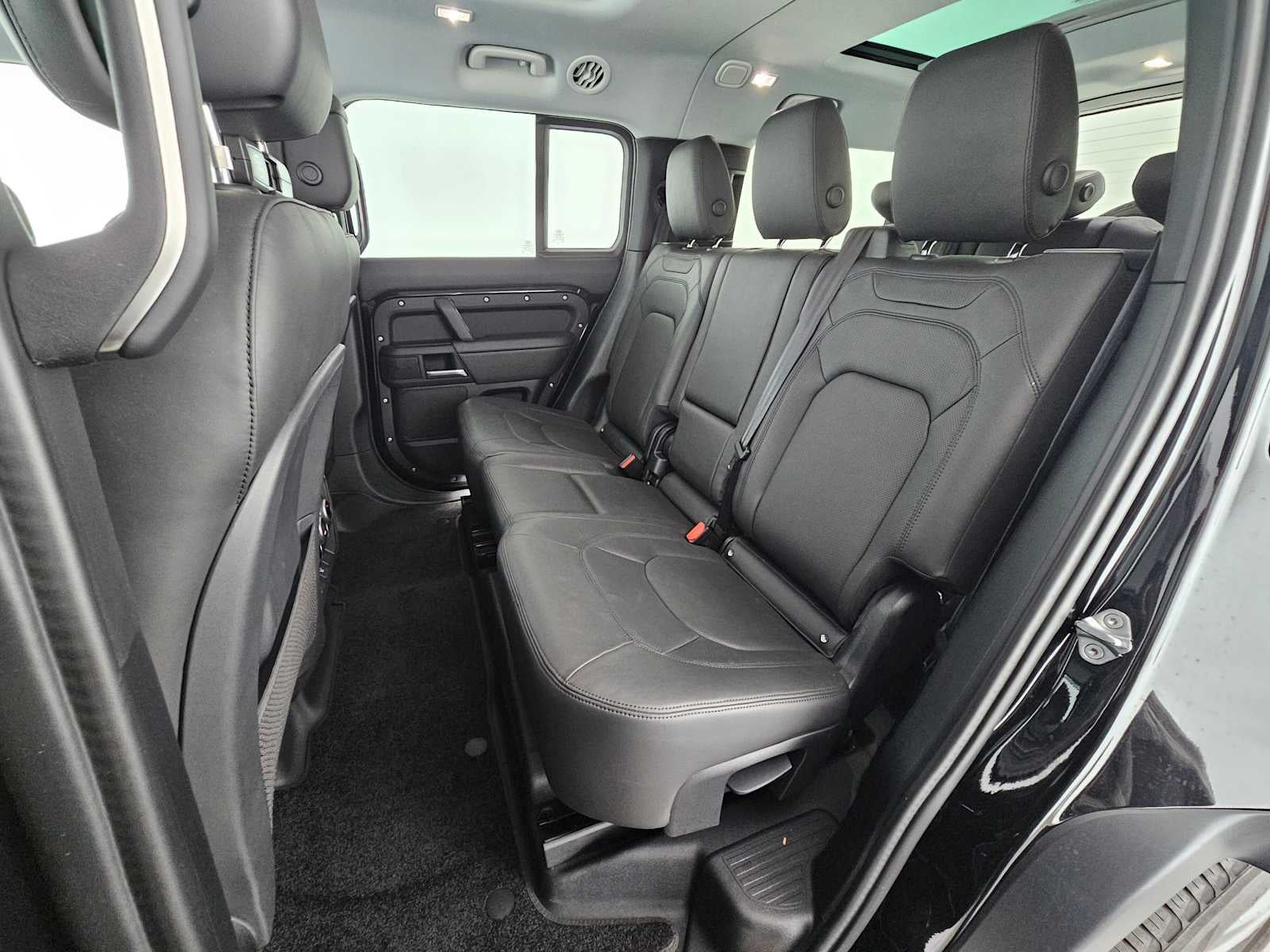 2025 Land Rover Defender S