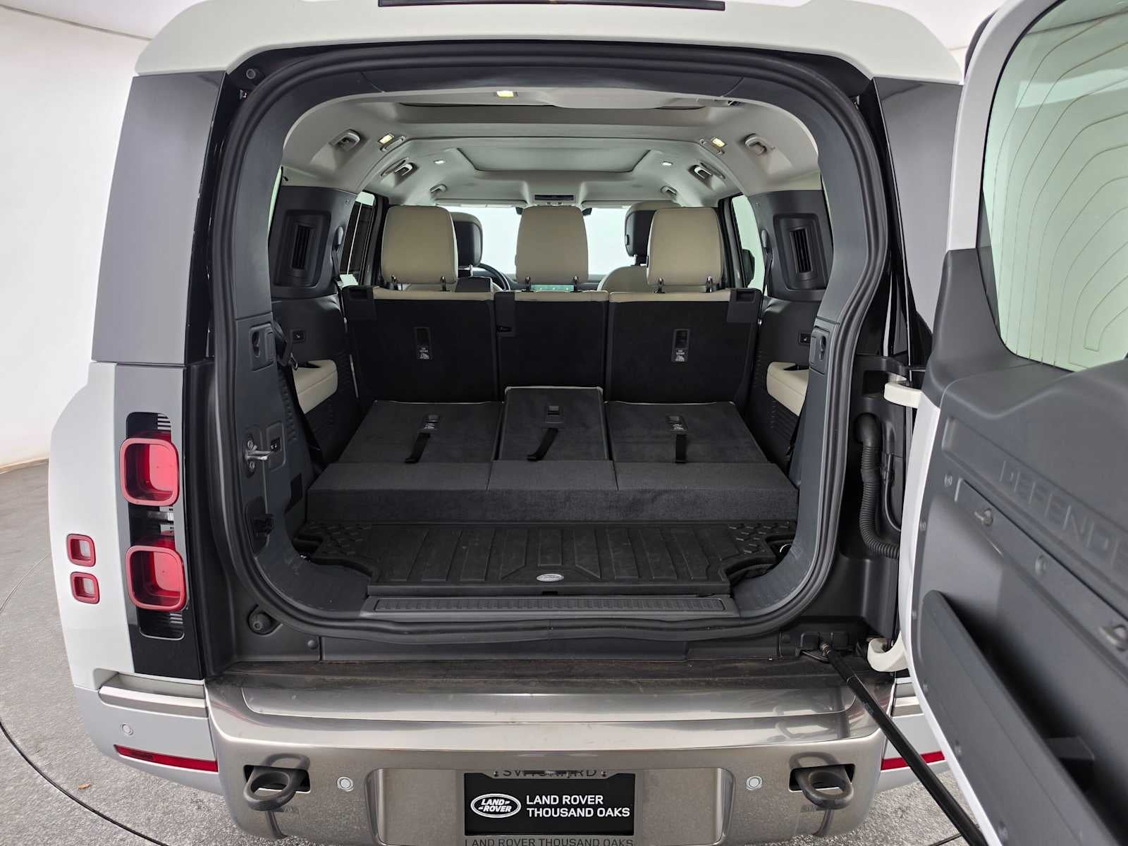 2023 Land Rover Defender First Edition