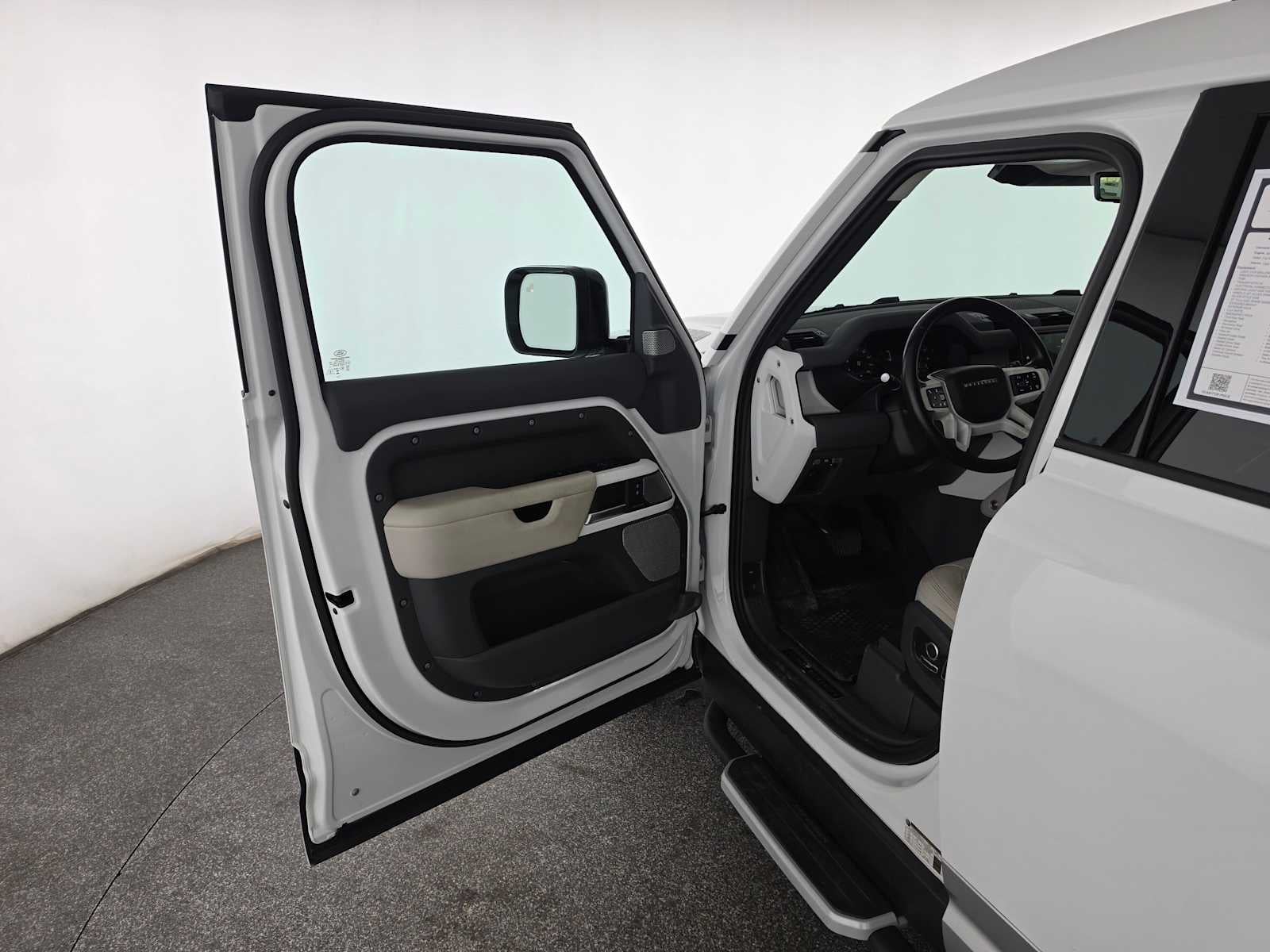 2023 Land Rover Defender First Edition