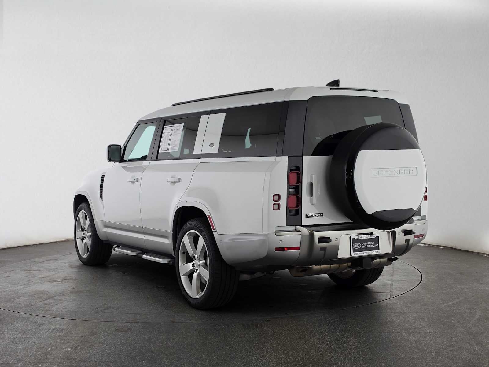 2023 Land Rover Defender First Edition