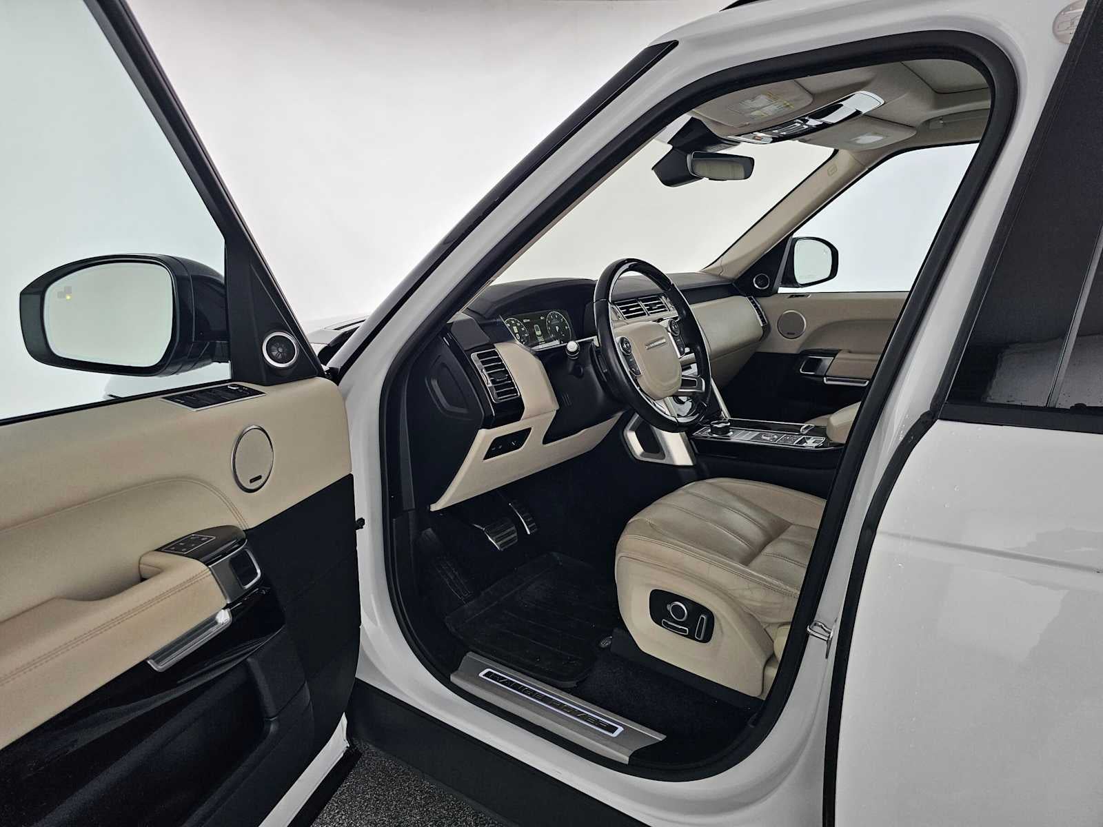 2017 Land Rover Range Rover V8 Supercharged LWB