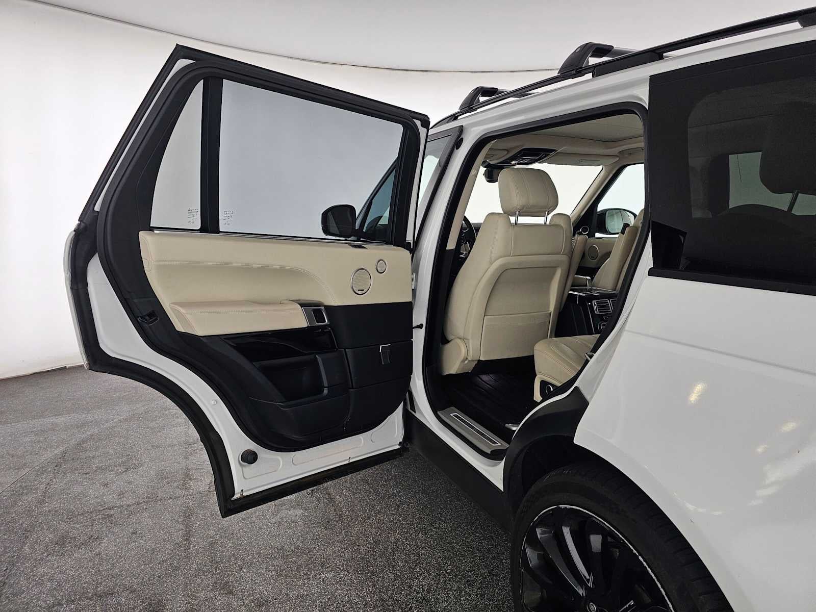 2017 Land Rover Range Rover V8 Supercharged LWB