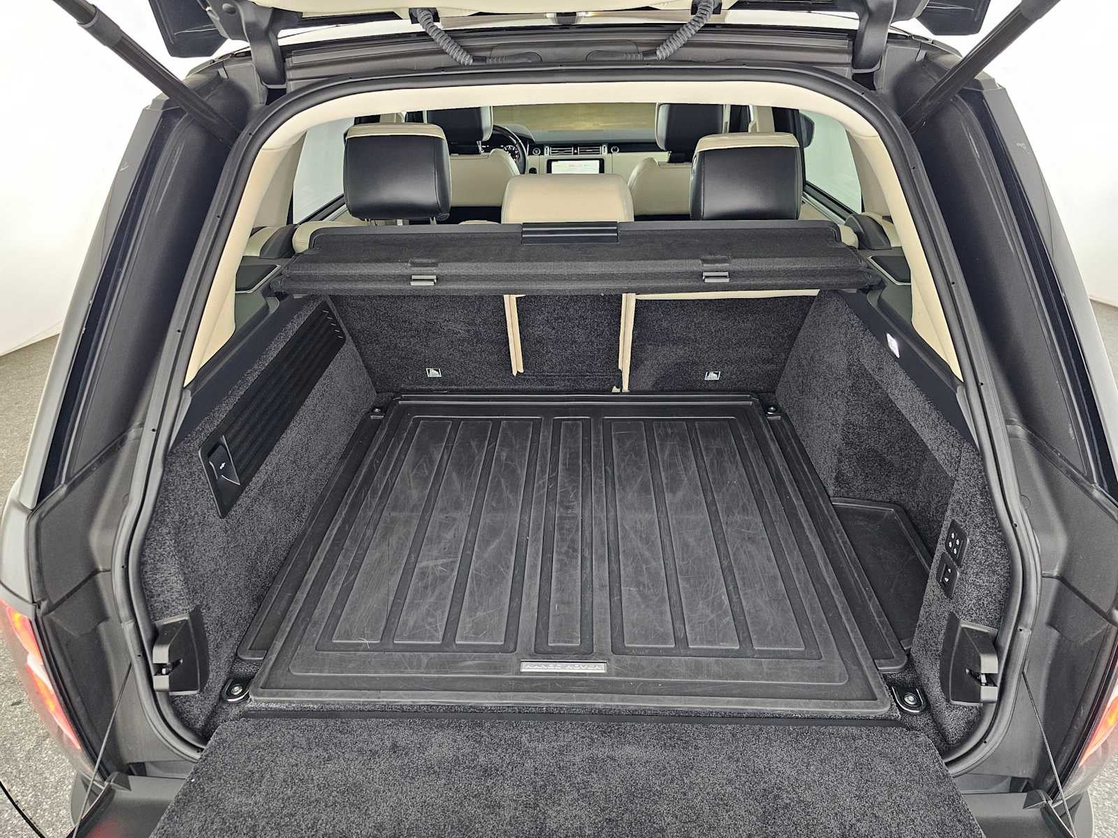 2020 Land Rover Range Rover LWB