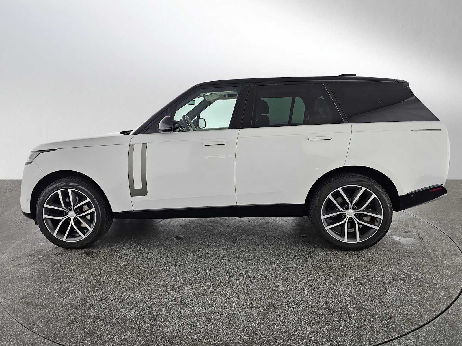 2024 Land Rover Range Rover SE