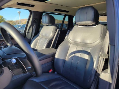 2025 Land Rover Range Rover SE