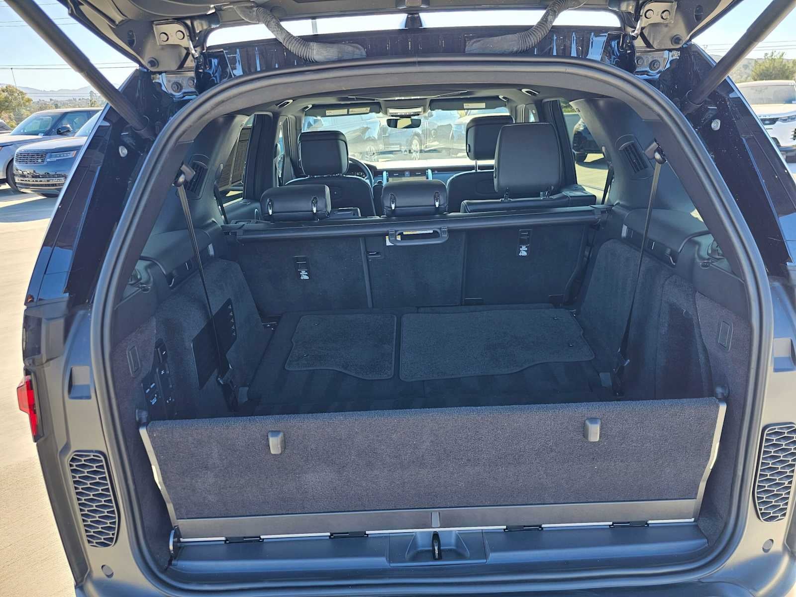2025 Land Rover Discovery S