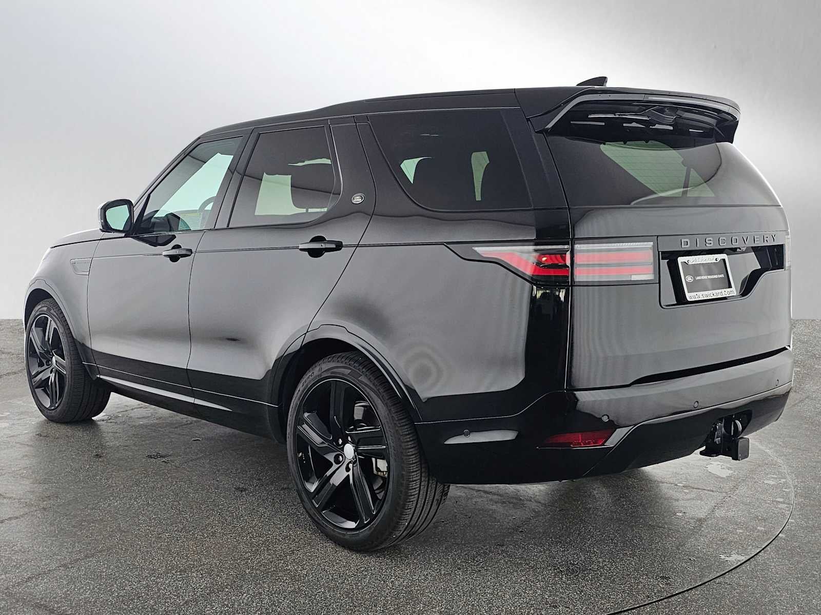 2025 Land Rover Discovery Dynamic SE