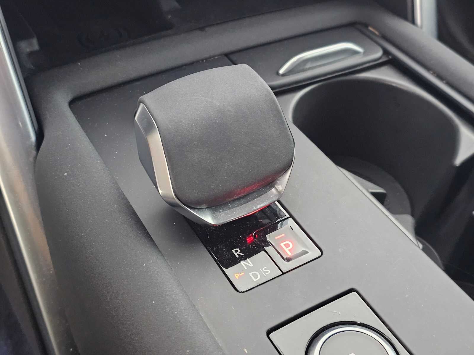 2025 Land Rover Discovery Dynamic SE