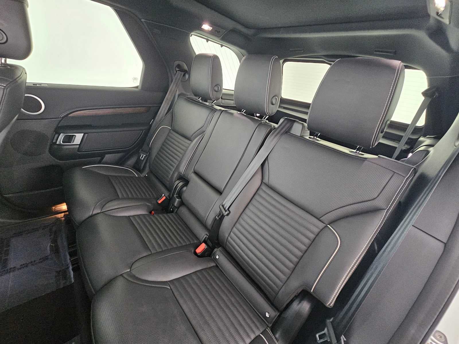 2024 Land Rover Discovery Dynamic SE