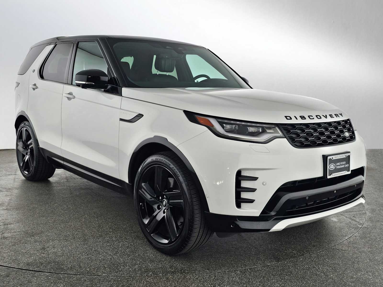 2024 Land Rover Discovery Dynamic SE