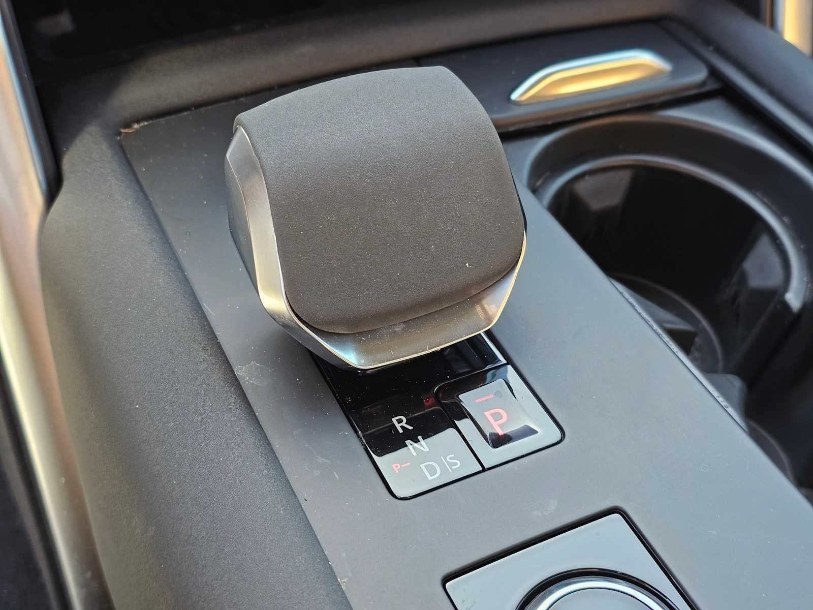 2023 Land Rover Discovery HSE R-Dynamic