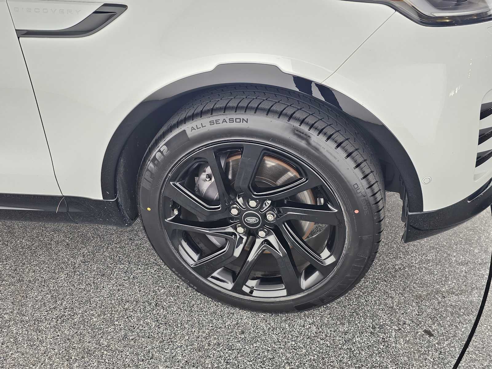 2023 Land Rover Discovery S R-Dynamic