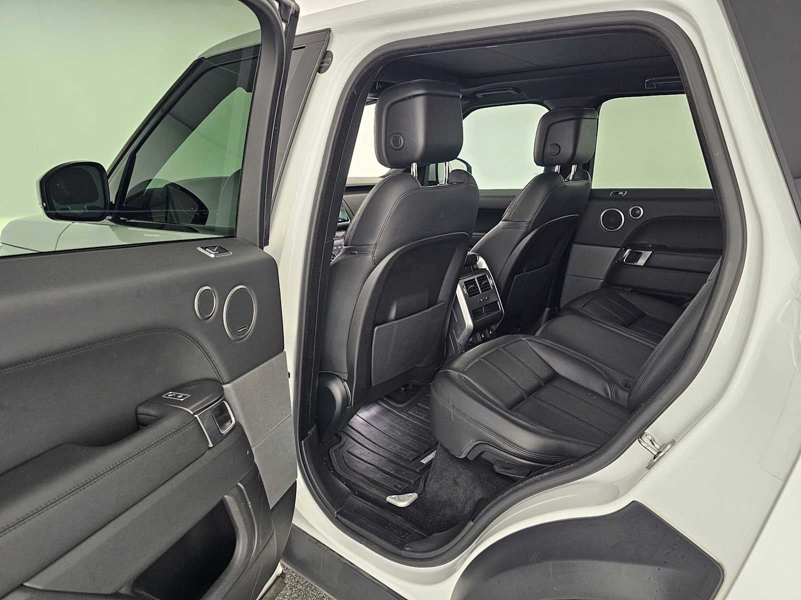 2020 Land Rover Range Rover Sport SE
