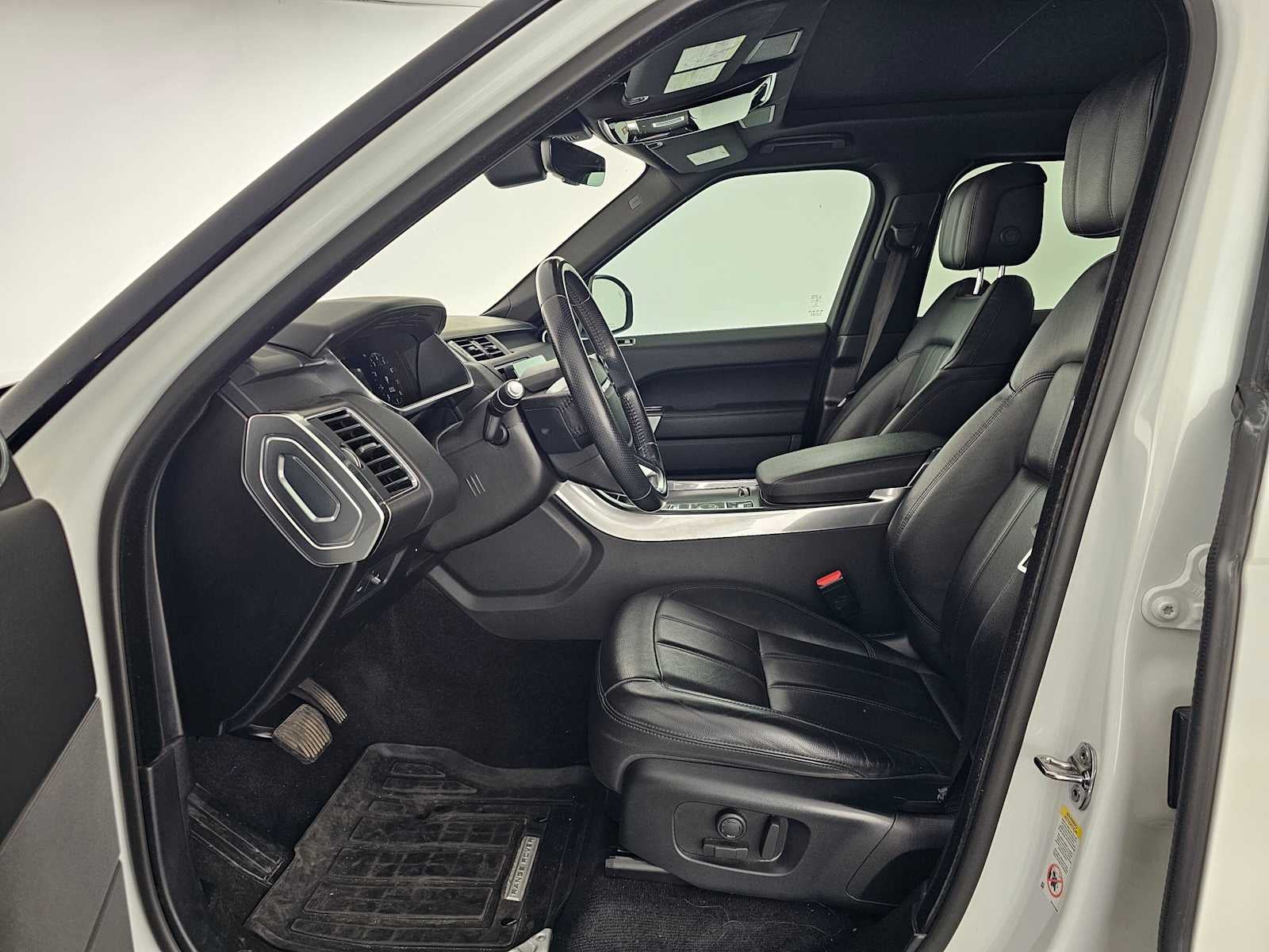 2020 Land Rover Range Rover Sport SE