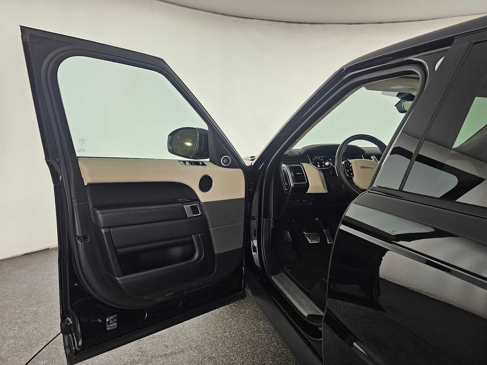 2022 Land Rover Range Rover Sport HSE Silver Edition