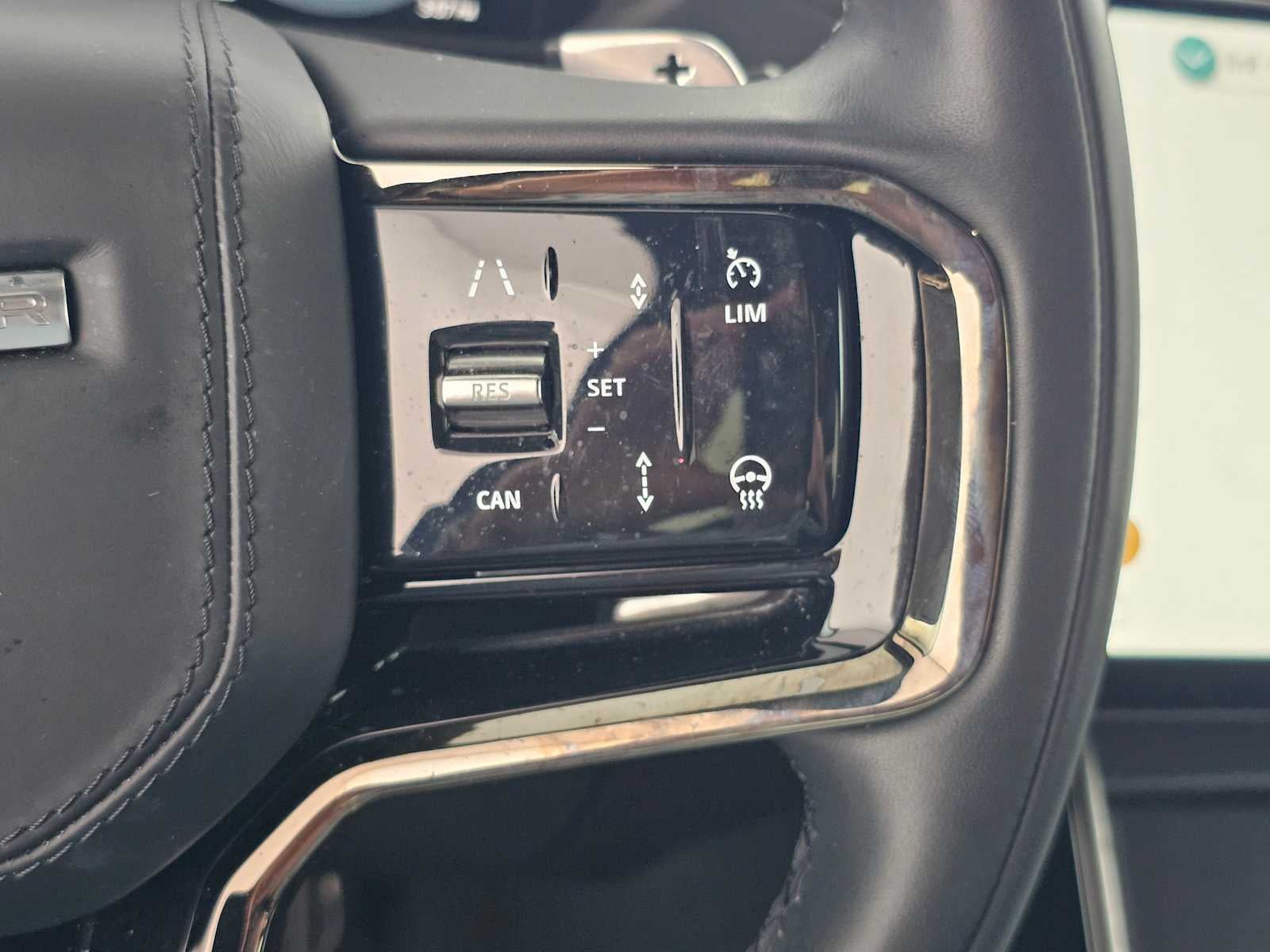 2025 Land Rover Range Rover Velar Dynamic SE