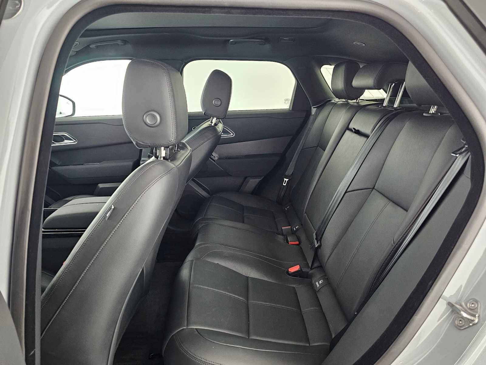 2025 Land Rover Range Rover Velar Dynamic SE